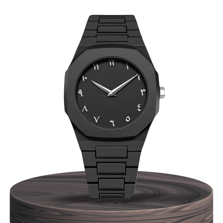Relógio Minimalista Totalmente Preto Com Algarismos Distintos | 44mm
